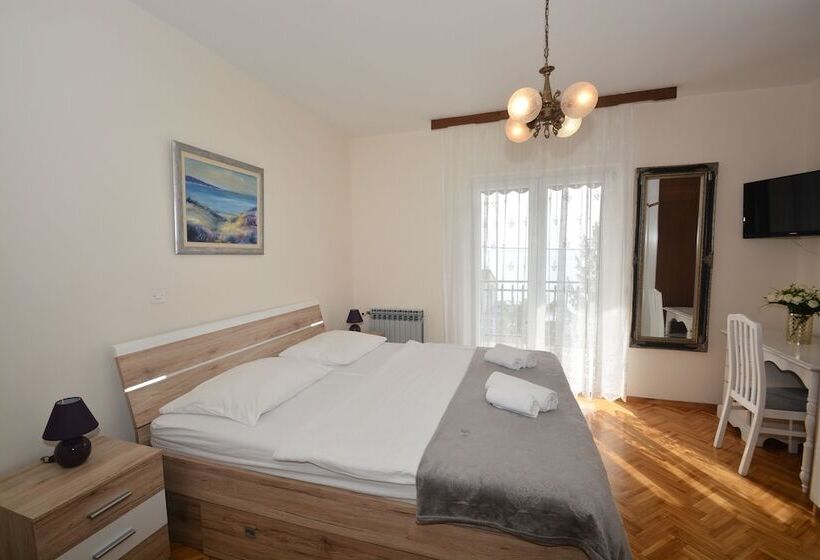 Bed and Breakfast Restaurant Pension Dioklecijan