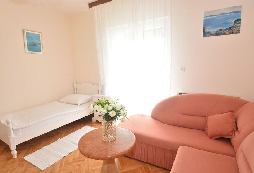 Bed and Breakfast Restaurant Pension Dioklecijan