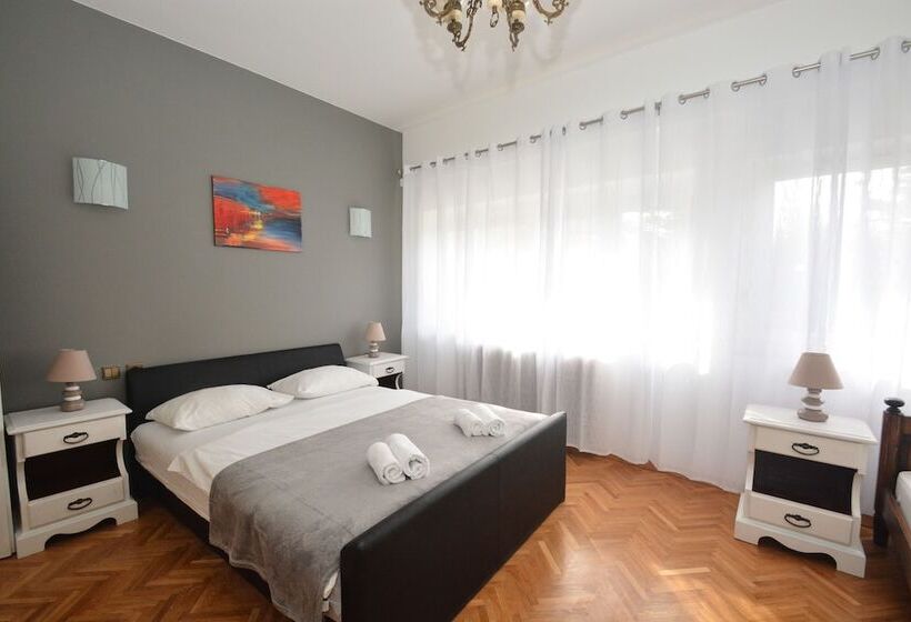 Bed and Breakfast Restaurant Pension Dioklecijan