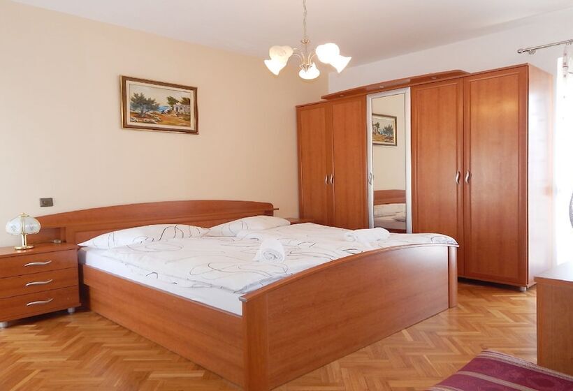 Bed and Breakfast Restaurant Pension Dioklecijan