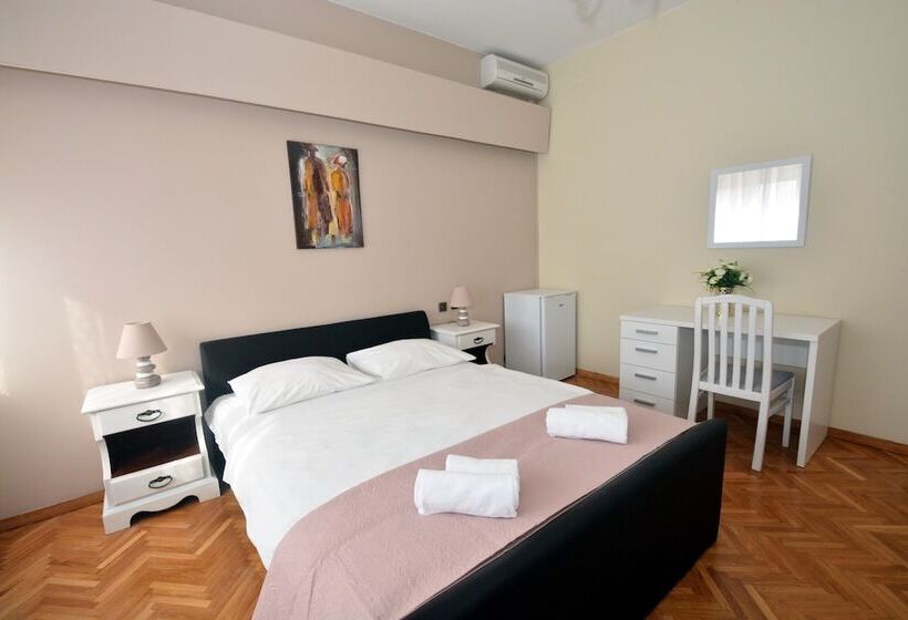 Bed and Breakfast Restaurant Pension Dioklecijan