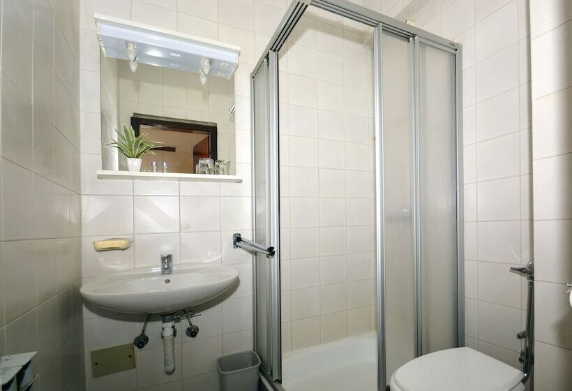 Bed and Breakfast Restaurant Pension Dioklecijan