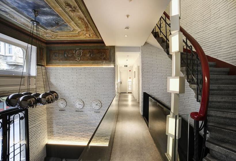 ベッドアンドブレックファースト Wabi Hostels