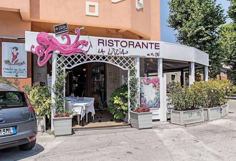 De La Ville Depandance Di Hotel Augustus