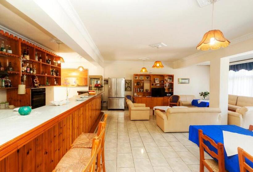 Follow The Sun Hotel Apartments