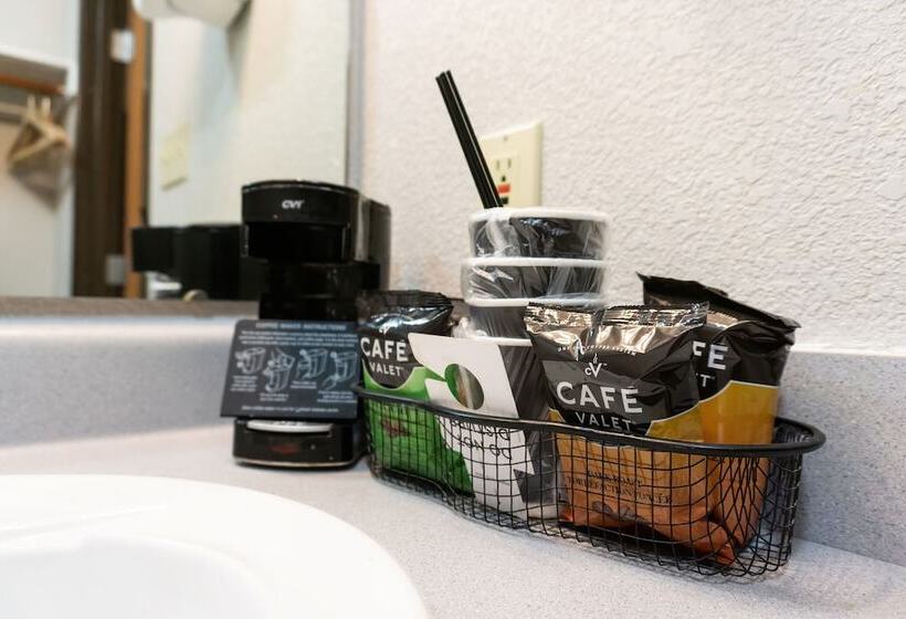 فندق Absaroka Lodge