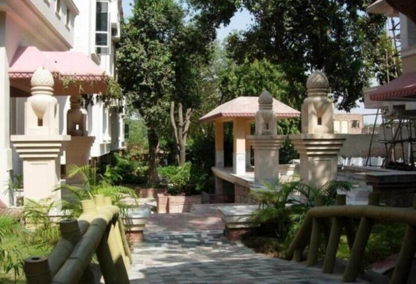 Отель Ananda Krishna Van