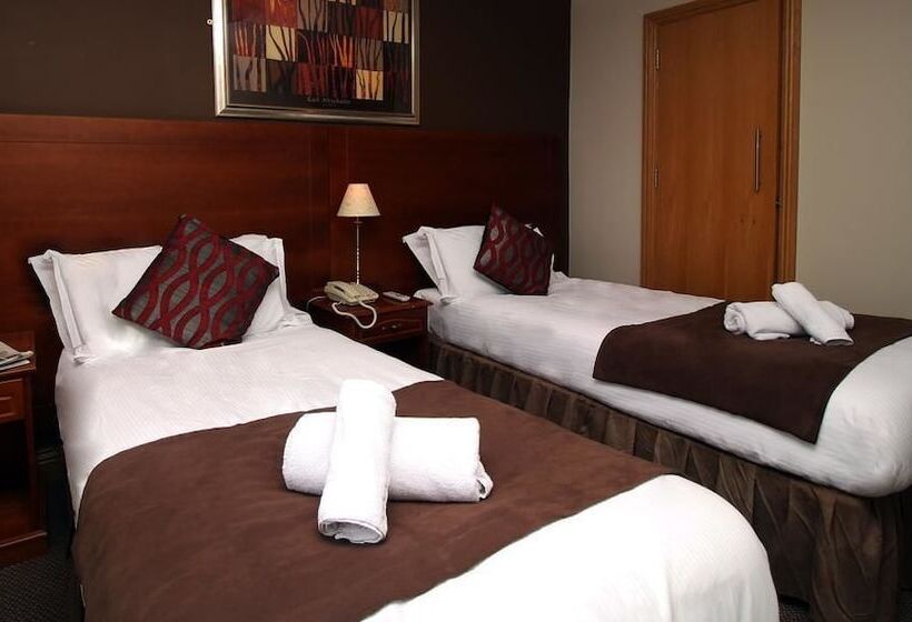 בית מלון כפרי Ashford Court Boutique