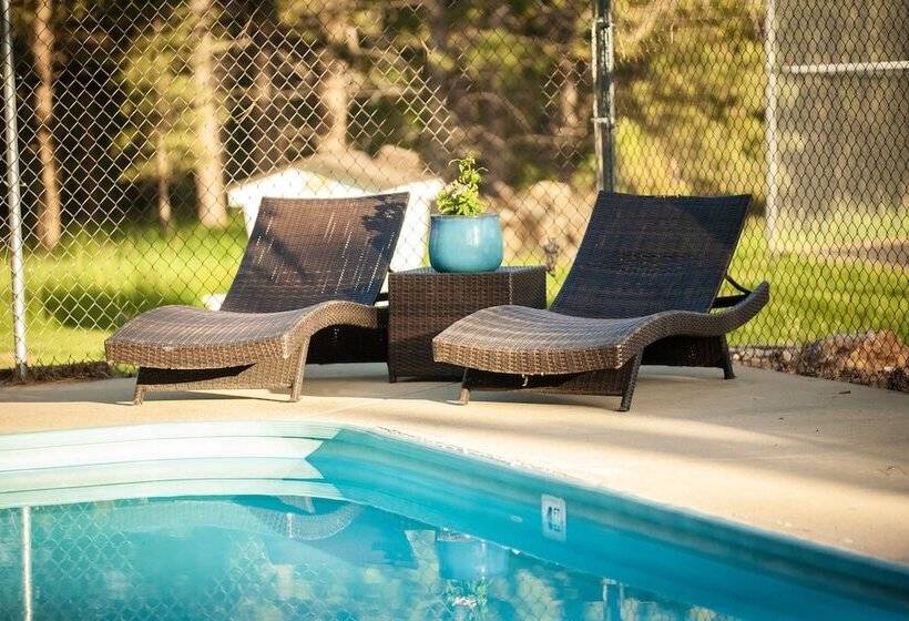 בית מלון כפרי Bavarian Inn, Black Hills