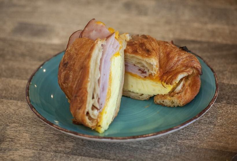 בית מלון כפרי Bavarian Inn, Black Hills