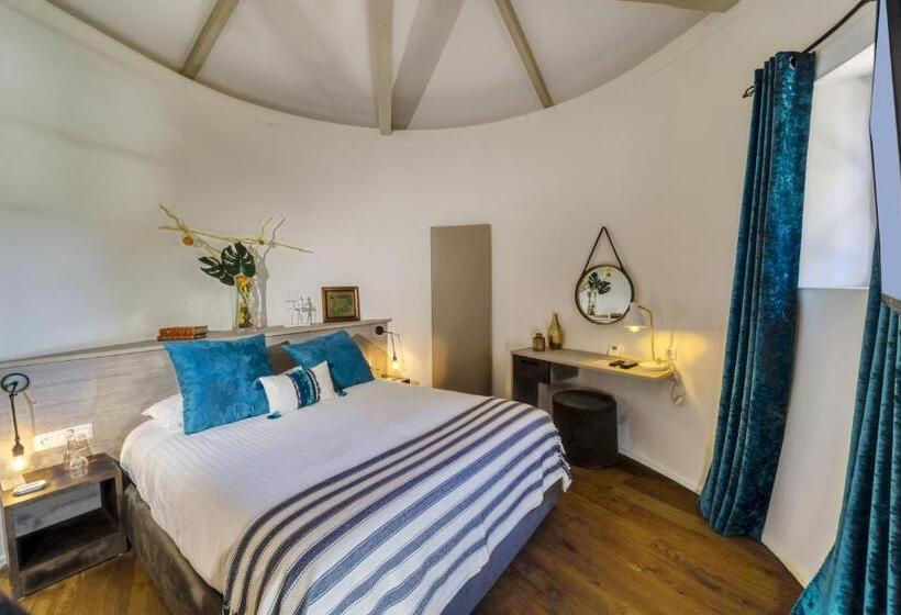 Отель Château Et Golf De Taulane