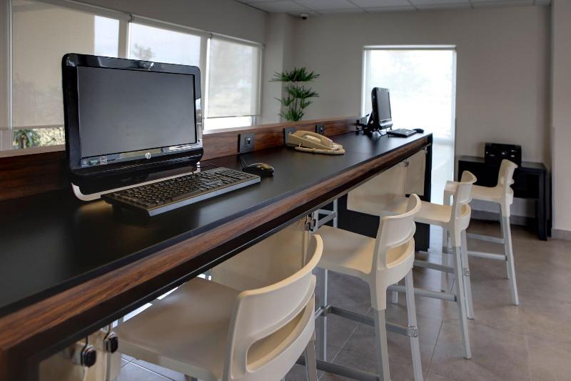 Отель City Express By Marriott Tehuacan