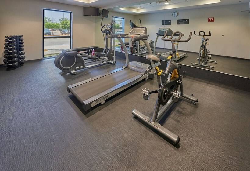 Отель City Express By Marriott Tehuacan