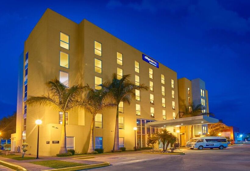 Отель City Express By Marriott Tehuacan