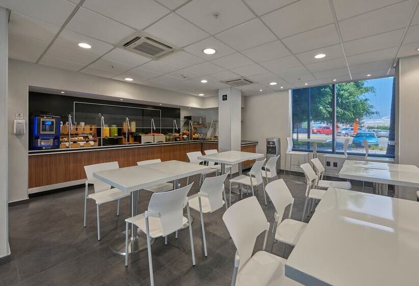 Отель City Express By Marriott Tehuacan