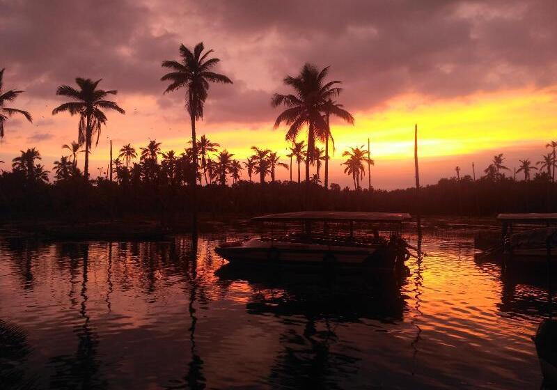 Отель Club Mahindra Poovar