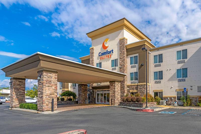 فندق Comfort Suites Redding  Shasta Lake