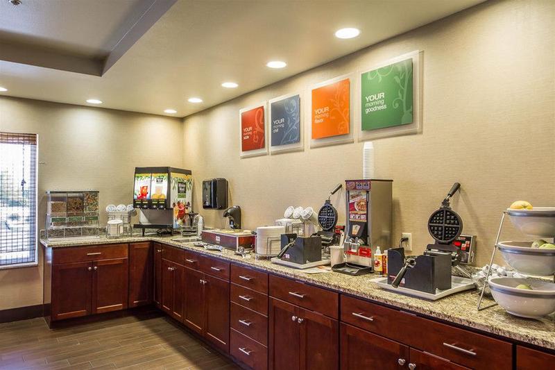 فندق Comfort Suites Redding  Shasta Lake