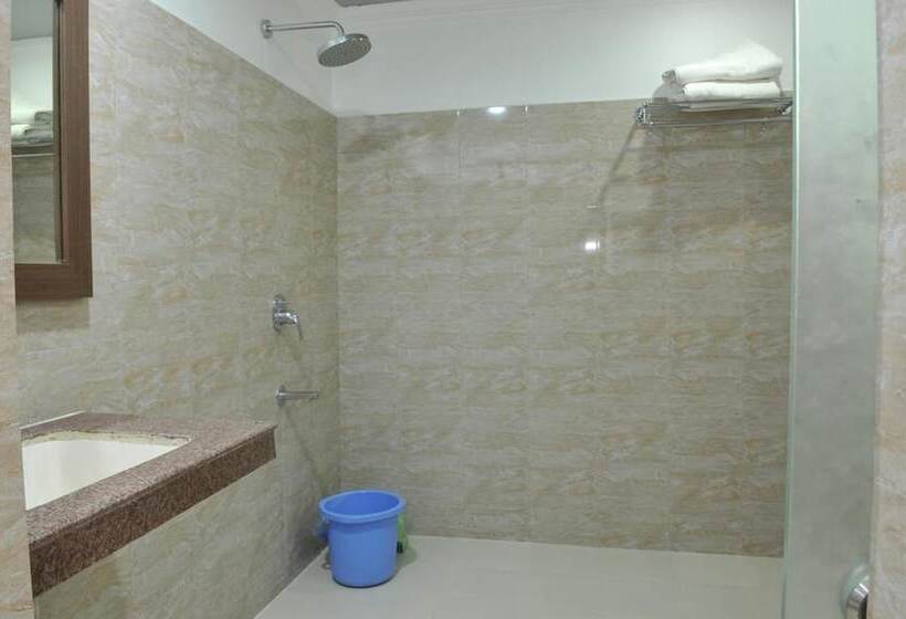 Hotel Delta International