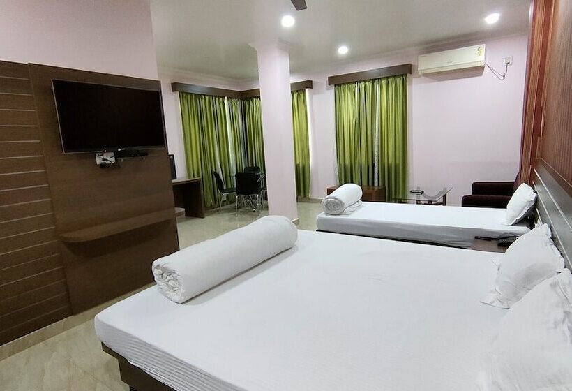 Hotel Delta International