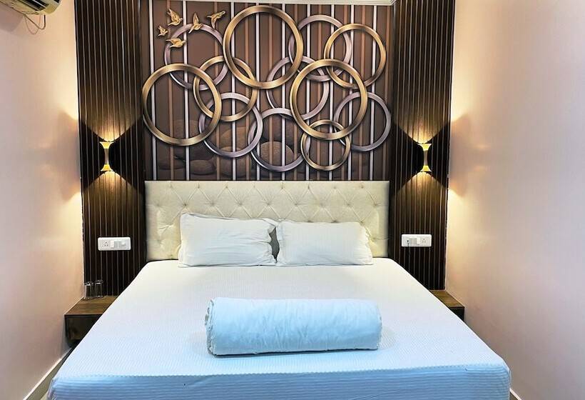 Hotel Delta International