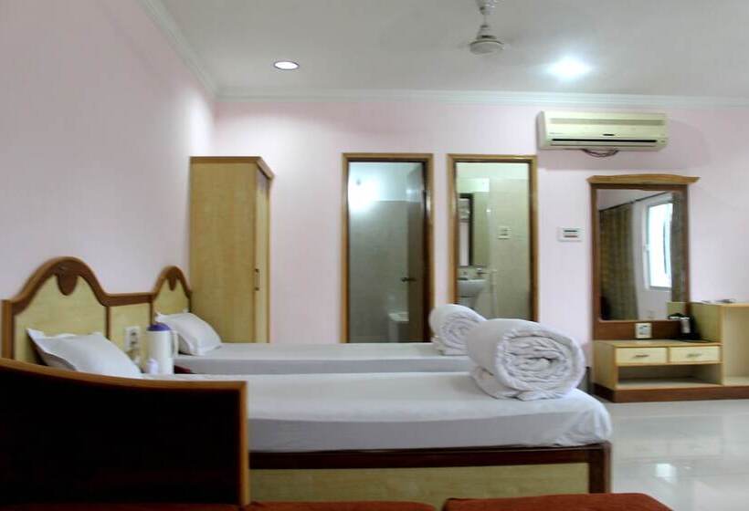 Hotel Delta International