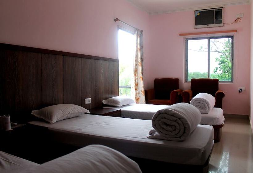 Hotel Delta International