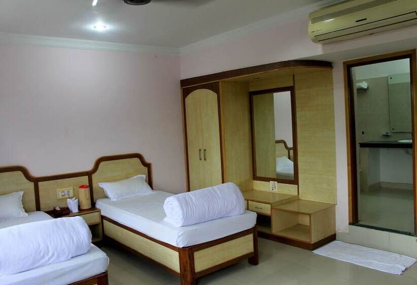 Hotel Delta International