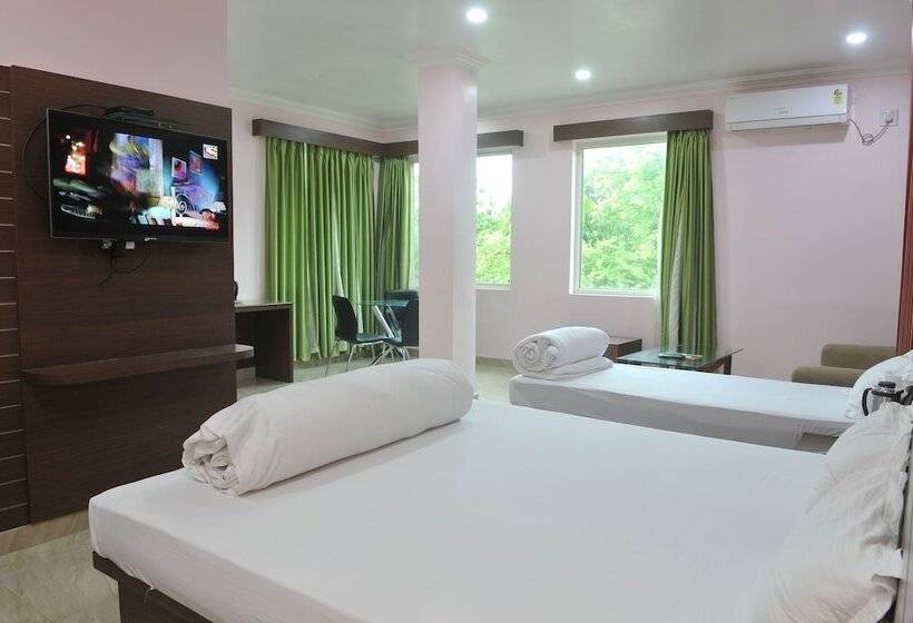 Hotel Delta International