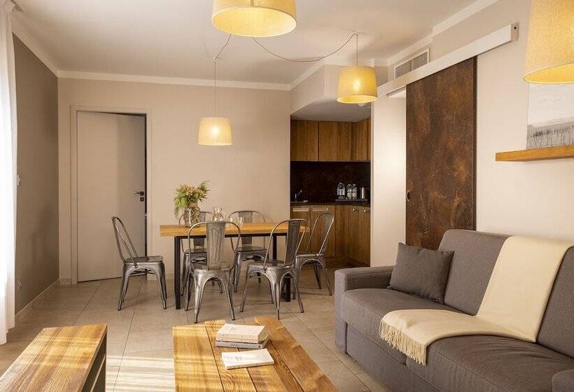 ホテル Domaine Du Ferret Restaurant & Spa