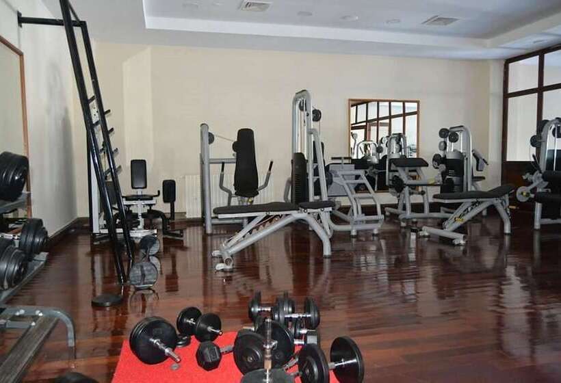 هتل Duja Chalet Ski Center