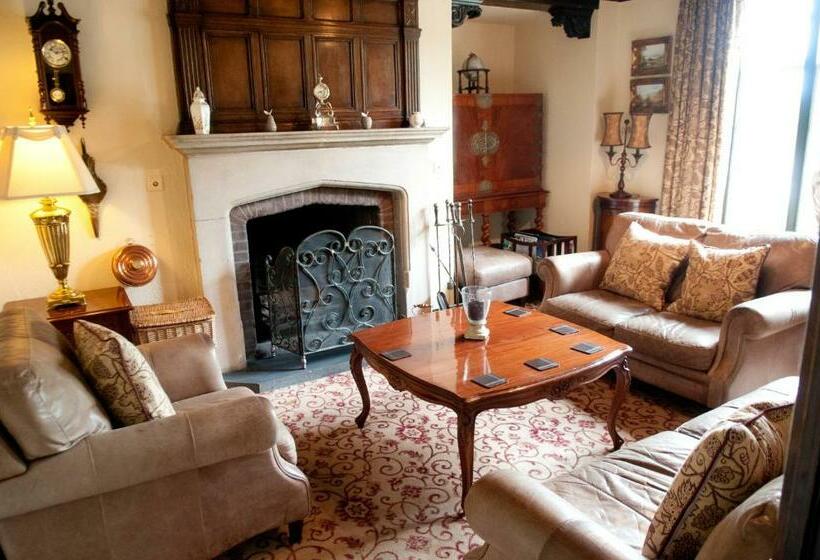 فندق Dunsley Hall