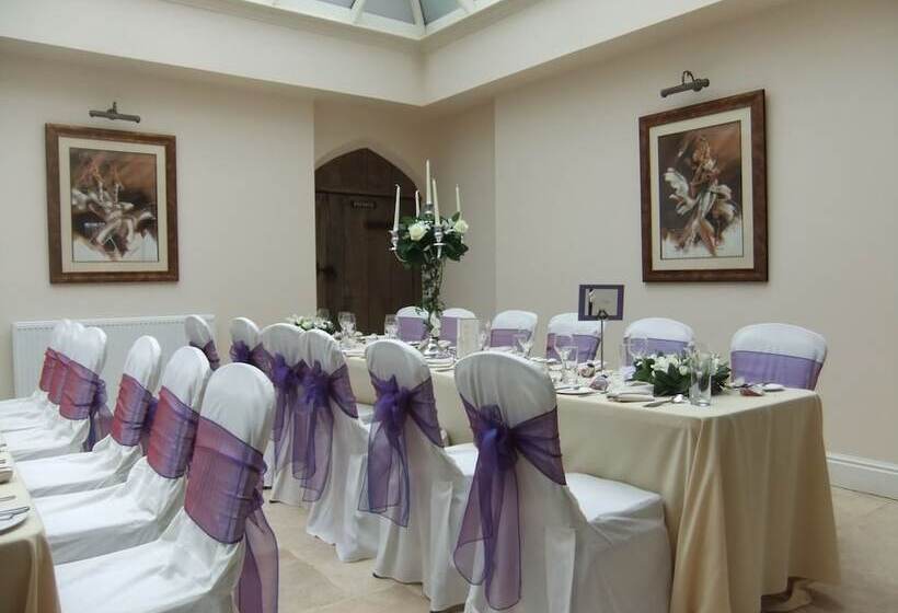 فندق Dunsley Hall