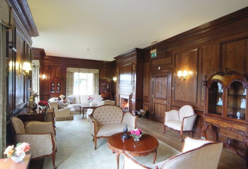 فندق Dunsley Hall