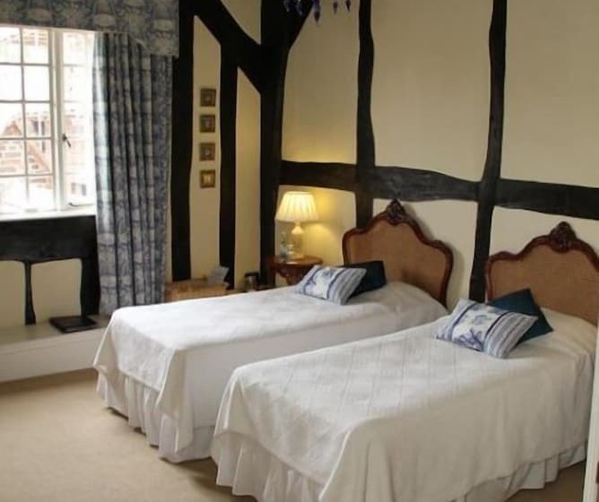 فندق Dunsley Hall