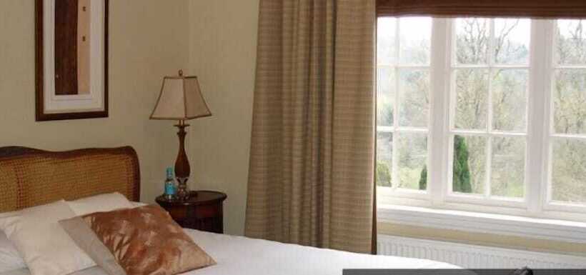 فندق Dunsley Hall