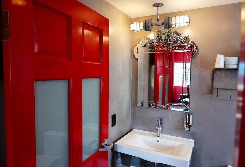 Gaythering   Gay Hotel   All Adults Welcome