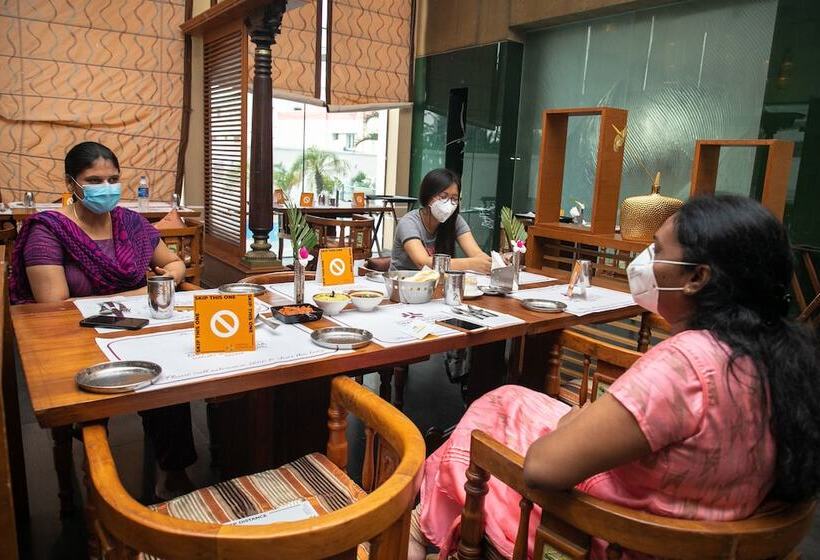 فندق Grand Estancia