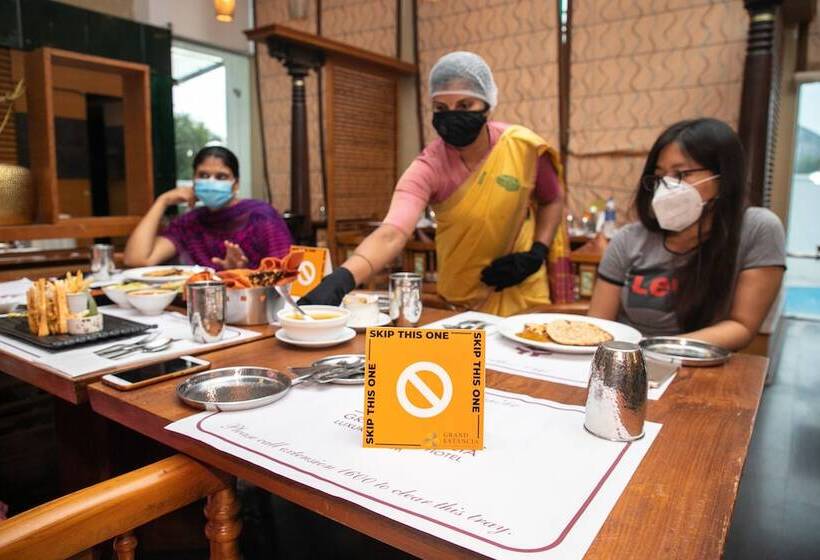 فندق Grand Estancia