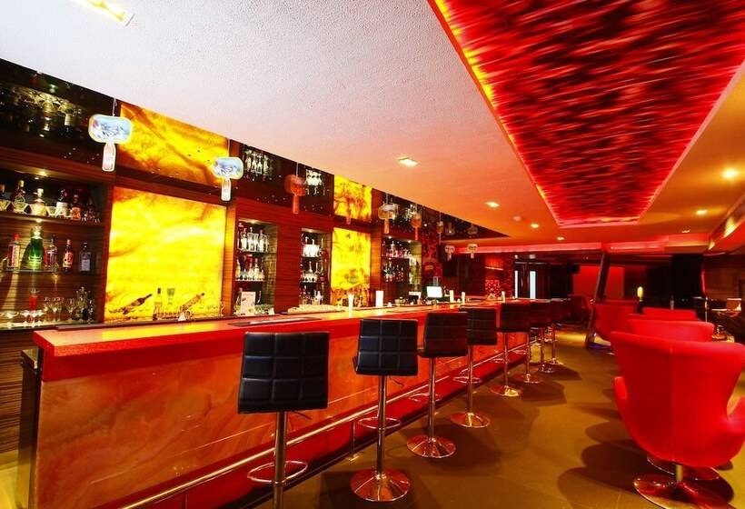 فندق Grand Estancia