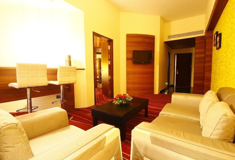 فندق Grand Estancia