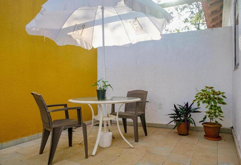 Granpa S Inn Hotel Bougainvillea