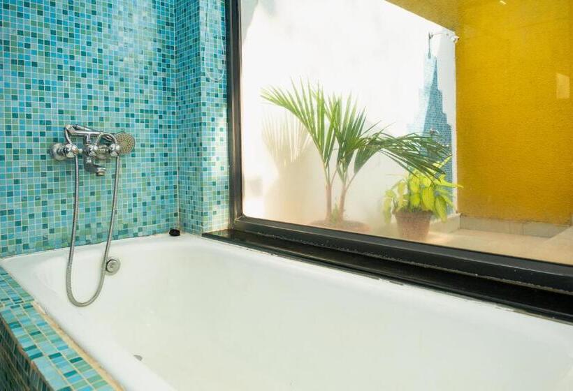 Granpa S Inn Hotel Bougainvillea