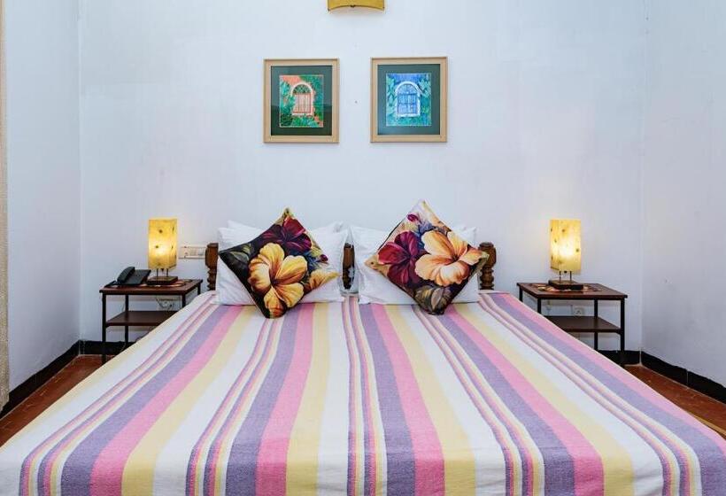 Granpa S Inn Hotel Bougainvillea