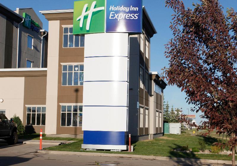 בית מלון כפרי Holiday Inn Express Fort St John, An Ihg