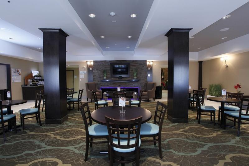 בית מלון כפרי Holiday Inn Express Fort St John, An Ihg