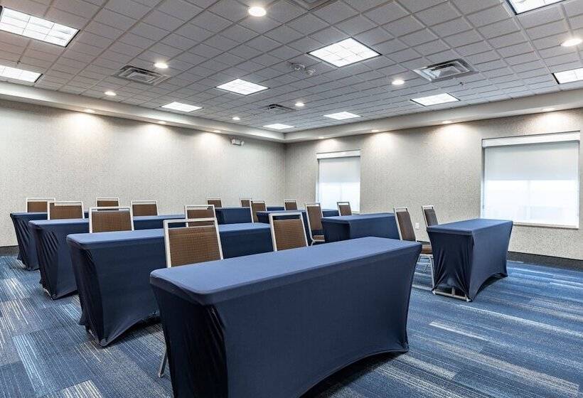 هتل Holiday Inn Express & Suites Ironton, An Ihg