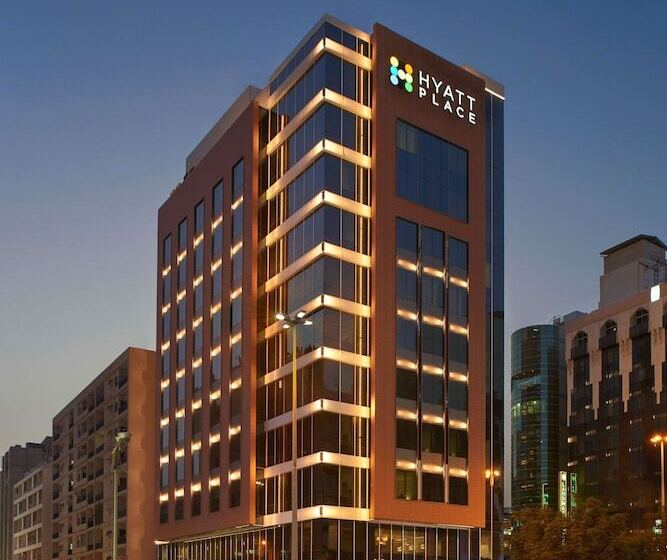 Отель Hyatt Place Dubai Baniyas Square