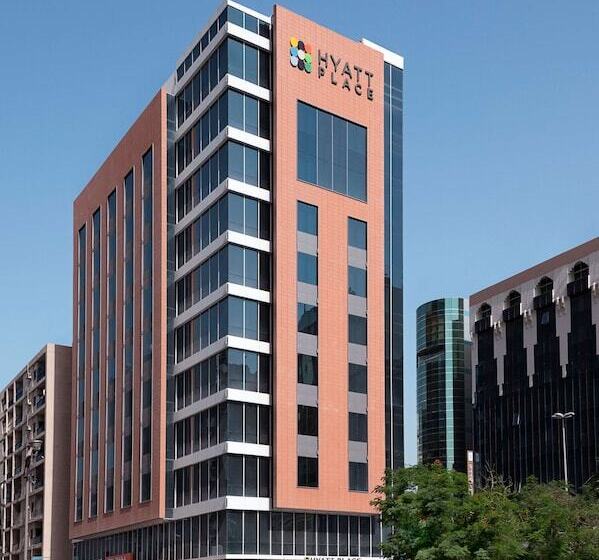 Отель Hyatt Place Dubai Baniyas Square