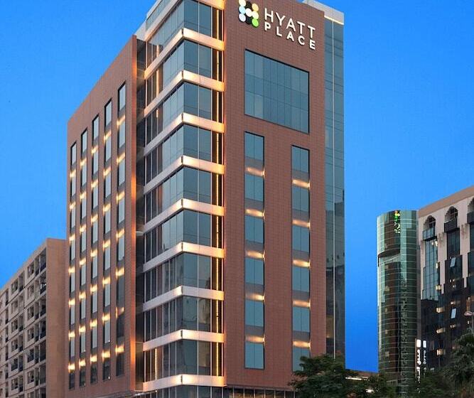 Отель Hyatt Place Dubai Baniyas Square